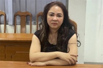 Bà Nguyễn Phương Hằng từ chối 8 luật sư bào chữa